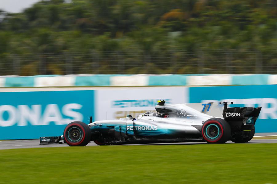  Mercedes-AMG F1 W08 EQ Power+ 2017 года  (фото 30 из 44)